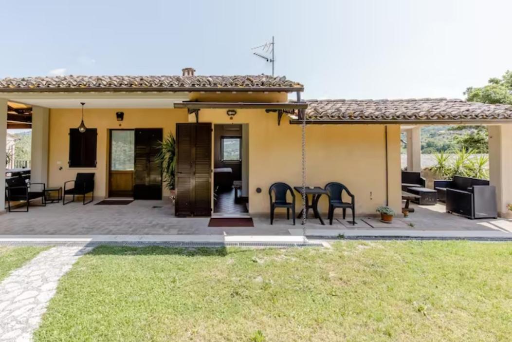 Agriturismo Il Castello Assisi Exterior photo