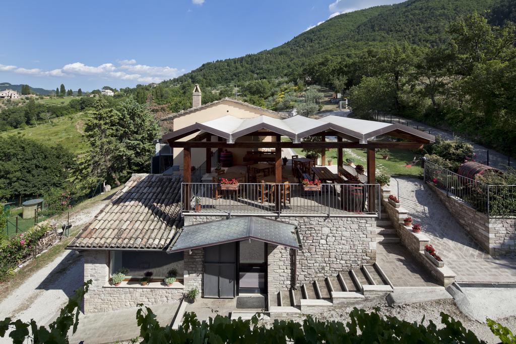 Agriturismo Il Castello Assisi Exterior photo
